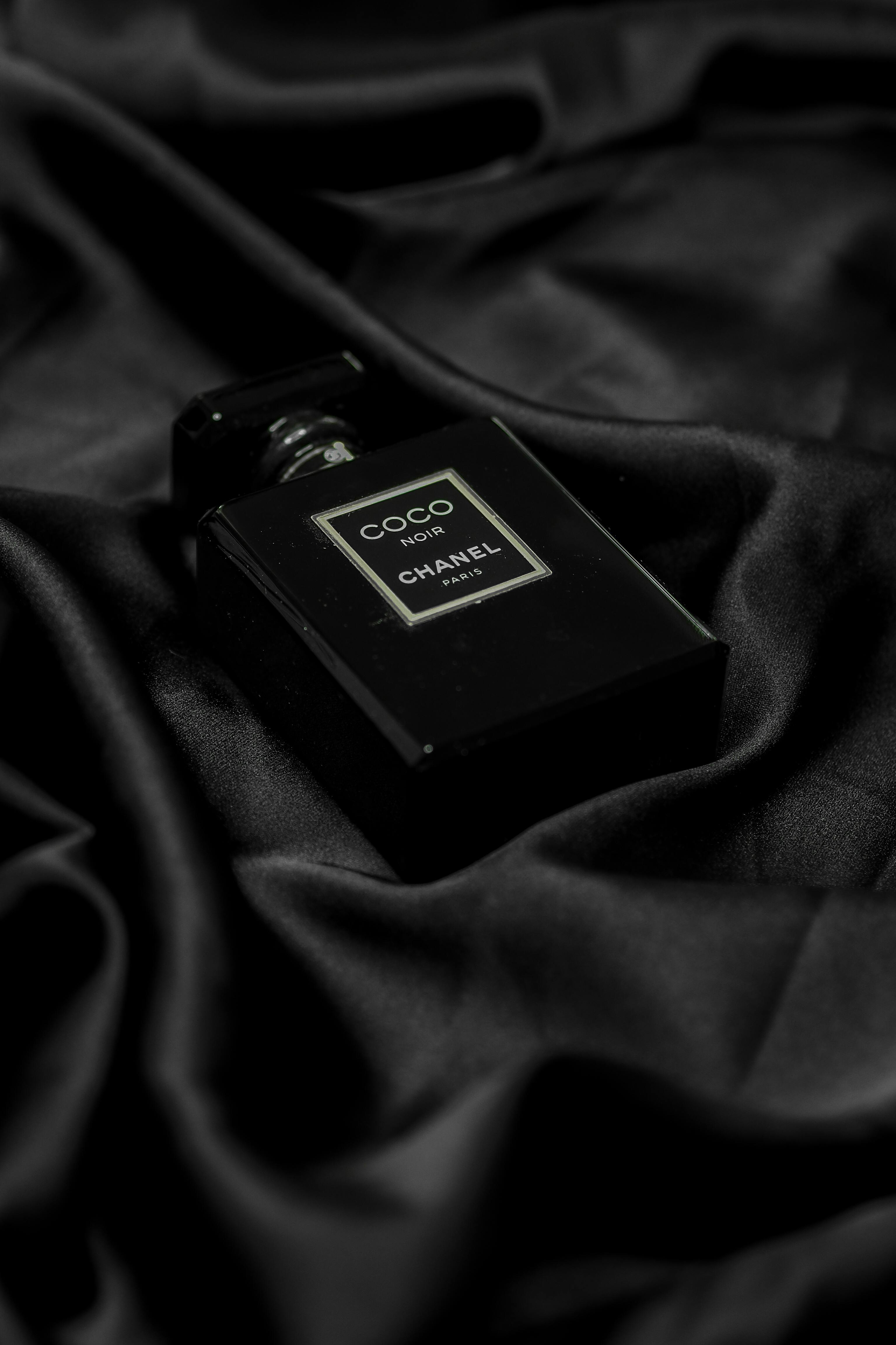 Coco Noir Chanel Mini – Eau de Parfum (7.5 ml)